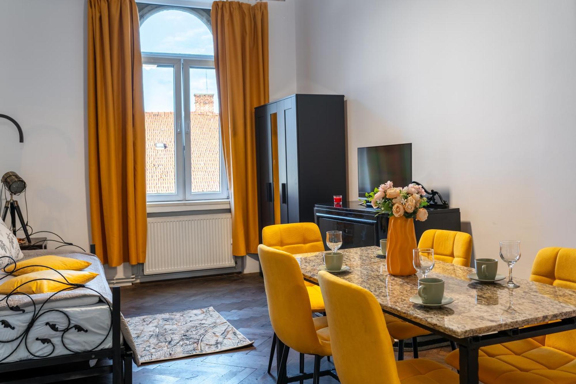 Noble 5 Star House In Unirii Plaza Villa Cluj-Napoca Buitenkant foto